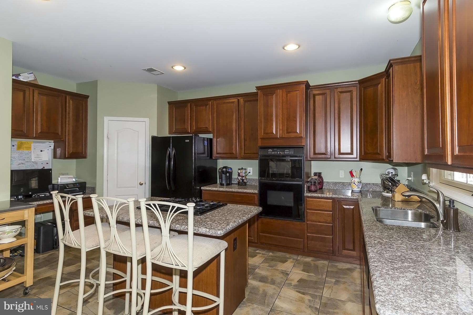 1004 Red Maple View Terrace Churchton, MD 20733 - Photo 9 of 30 KITCHEN