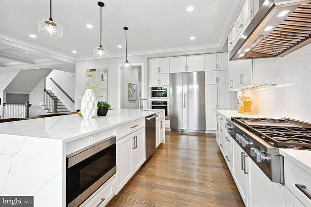 $2,888,888 | 6815 Wise Street, McLean, VA 22101