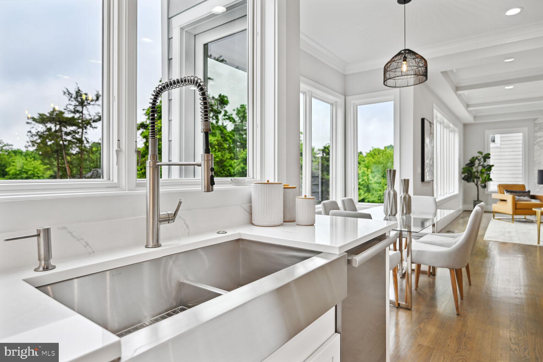 6815 Wise Street McLean, VA 22101 - Photo 15 of 58