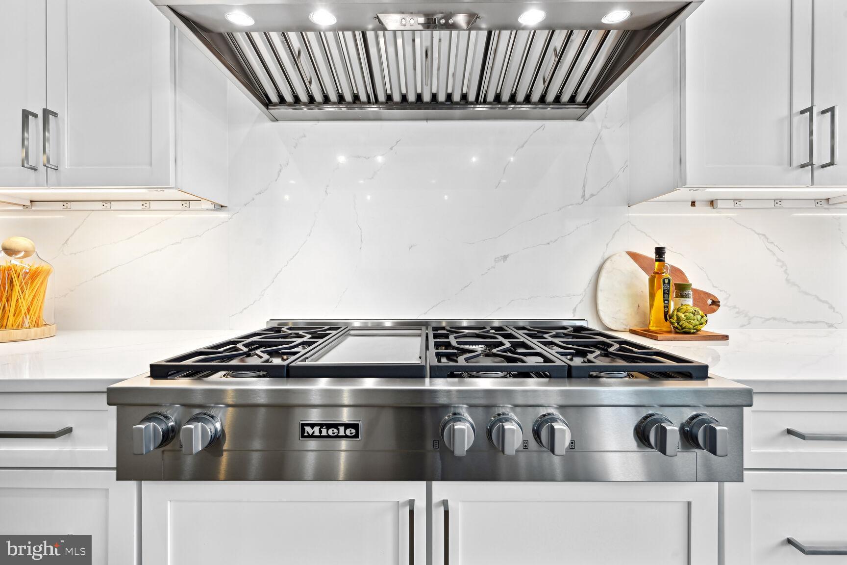 6815 Wise Street McLean, VA 22101 - Photo 16 of 58