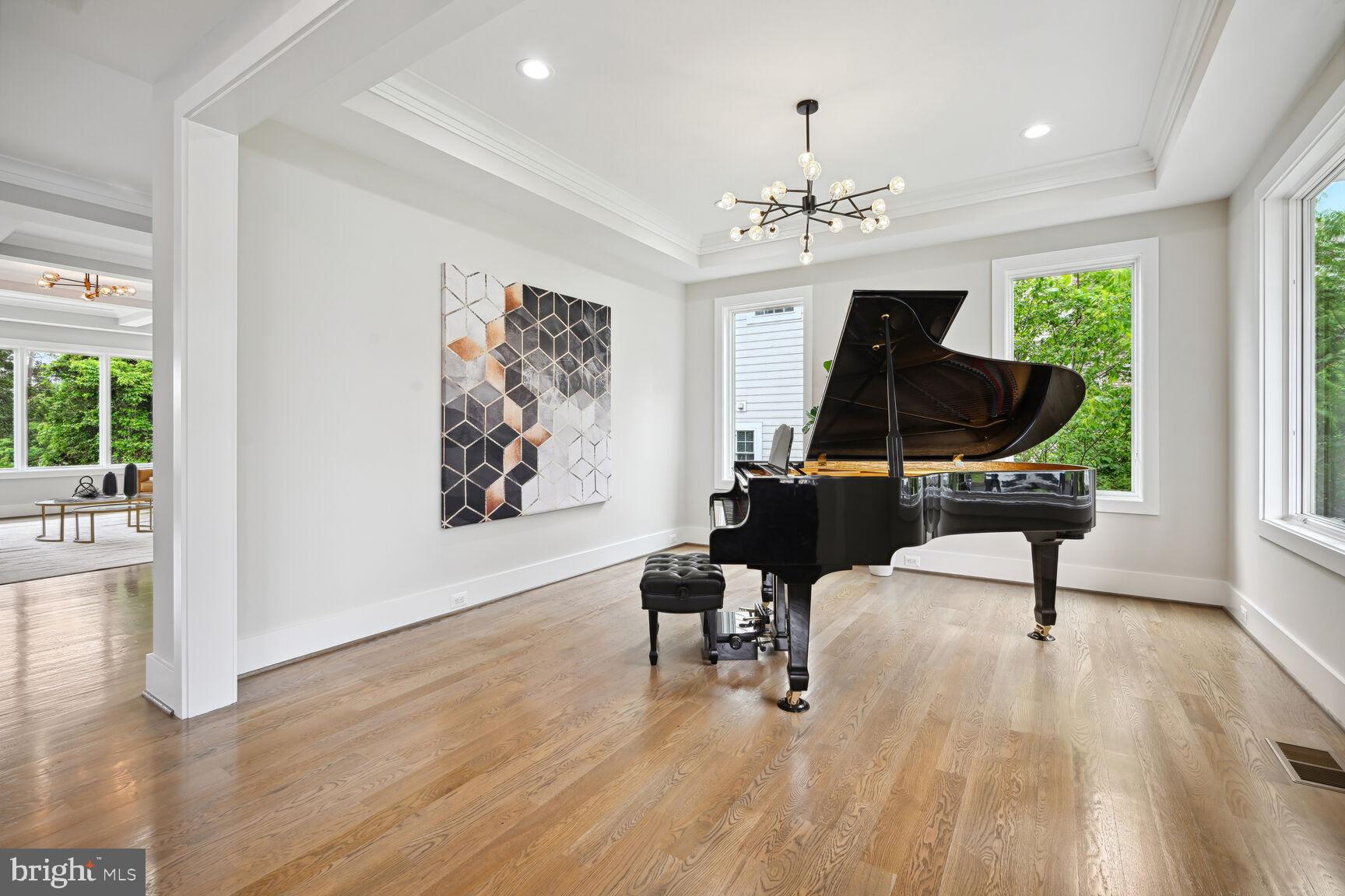 6815 Wise Street McLean, VA 22101 - Photo 2 of 58