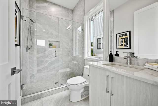 $2,888,888 | 6815 Wise Street, McLean, VA 22101