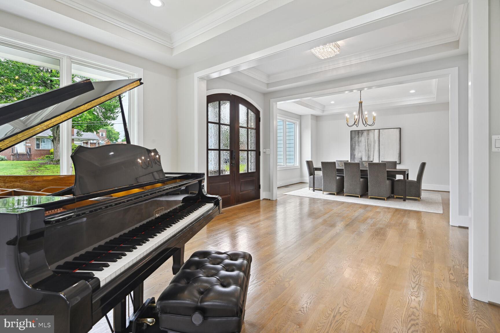 6815 Wise Street McLean, VA 22101 - Photo 3 of 58