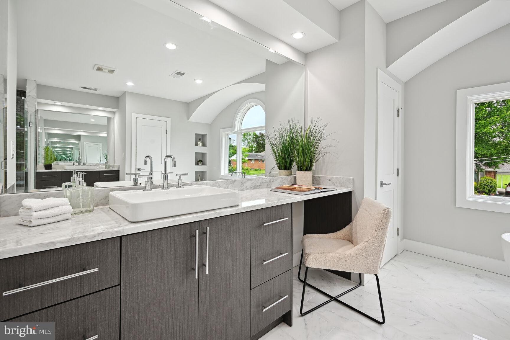 6815 Wise Street McLean, VA 22101 - Photo 33 of 58