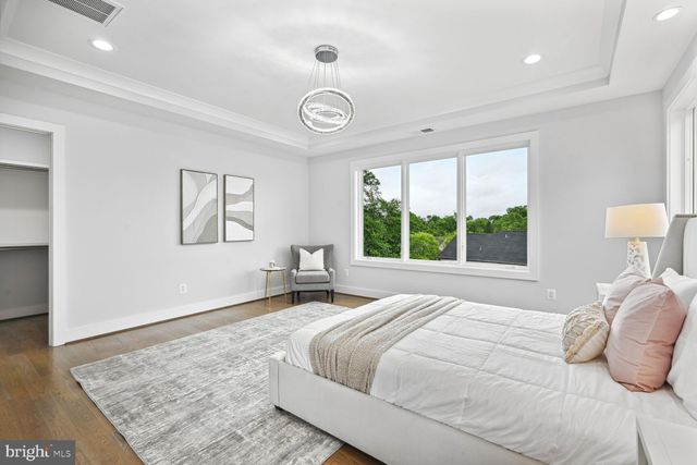 $2,888,888 | 6815 Wise Street, McLean, VA 22101