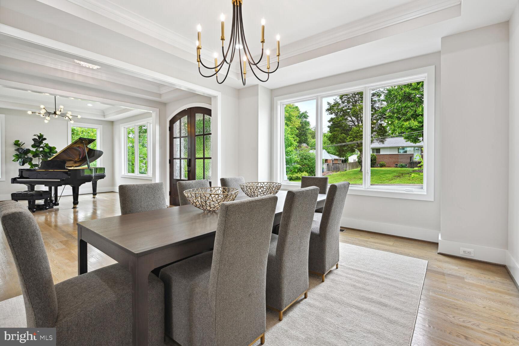 6815 Wise Street McLean, VA 22101 - Photo 5 of 58