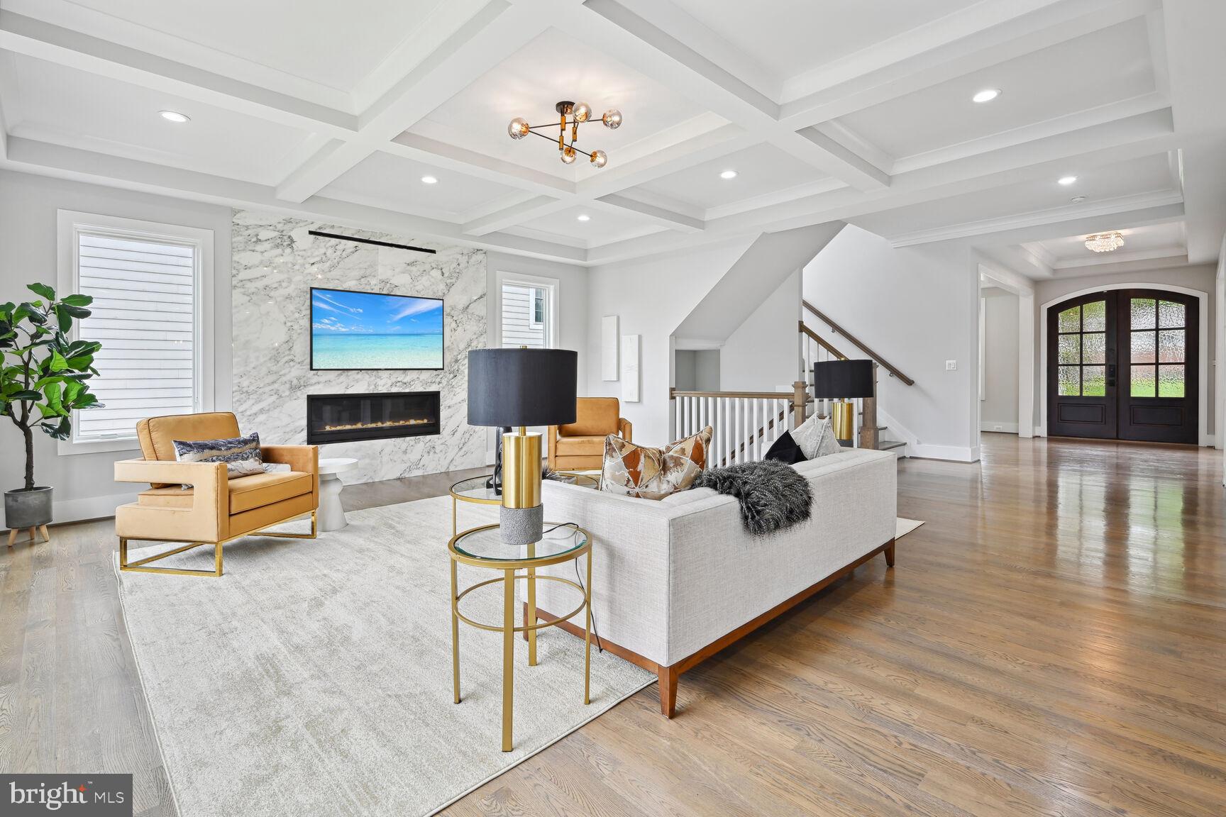 6815 Wise Street McLean, VA 22101 - Photo 8 of 58