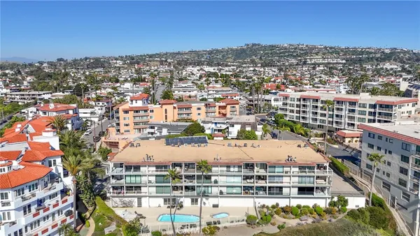 $2,750,000 | 410 Corto Lane, Unit E, San Clemente, CA 92672
