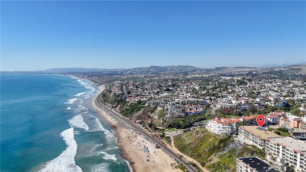 $2,750,000 | 410 Corto Lane, Unit E, San Clemente, CA 92672