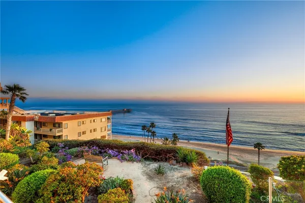 $2,750,000 | 410 Corto Lane, Unit E, San Clemente, CA 92672