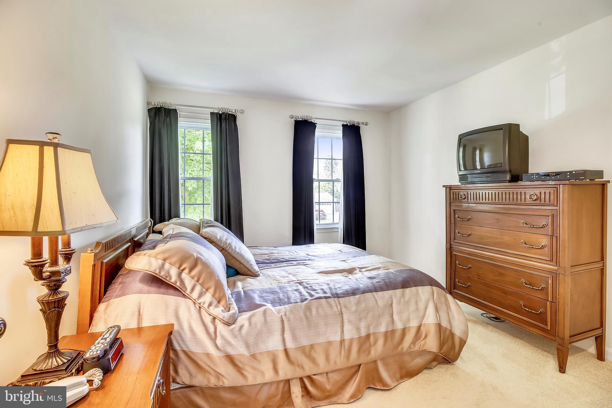 16005 Wallingford Road Silver Spring, MD 20906 - Photo 26 of 36 Third bedroom
