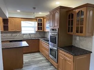 $3,850 | 240 North 70th Way, Hollywood, FL 33024