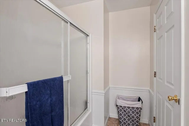 $382,500 | 286 Lewis White Lane, La Follette, TN 37766