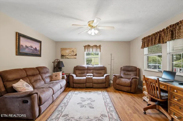 $382,500 | 286 Lewis White Lane, La Follette, TN 37766