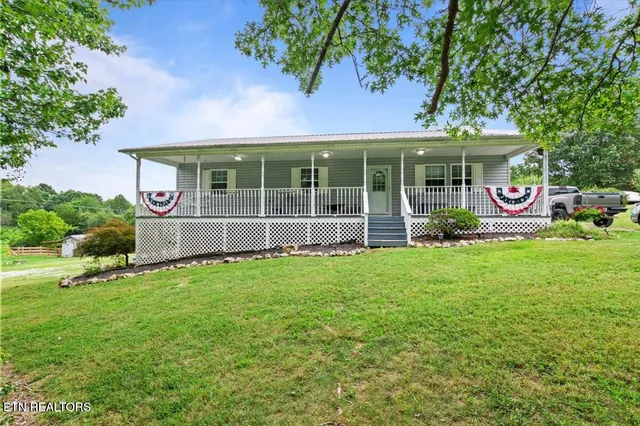 $382,500 | 286 Lewis White Lane, La Follette, TN 37766