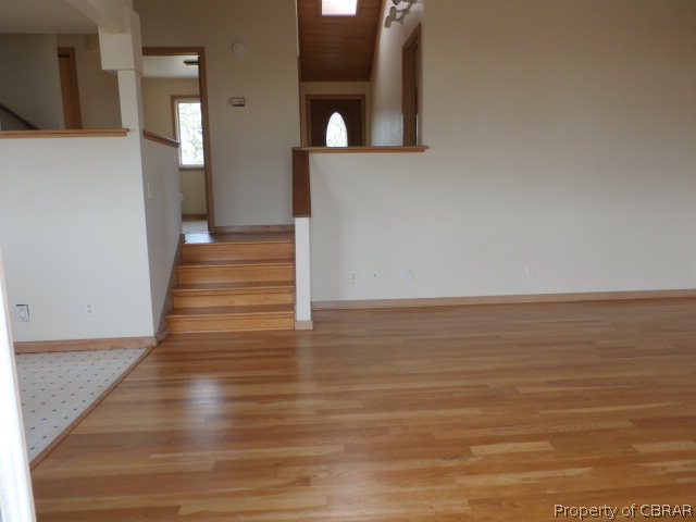 9144 Stump Point Road Hayes, VA 23072 - Photo 4 of 11
