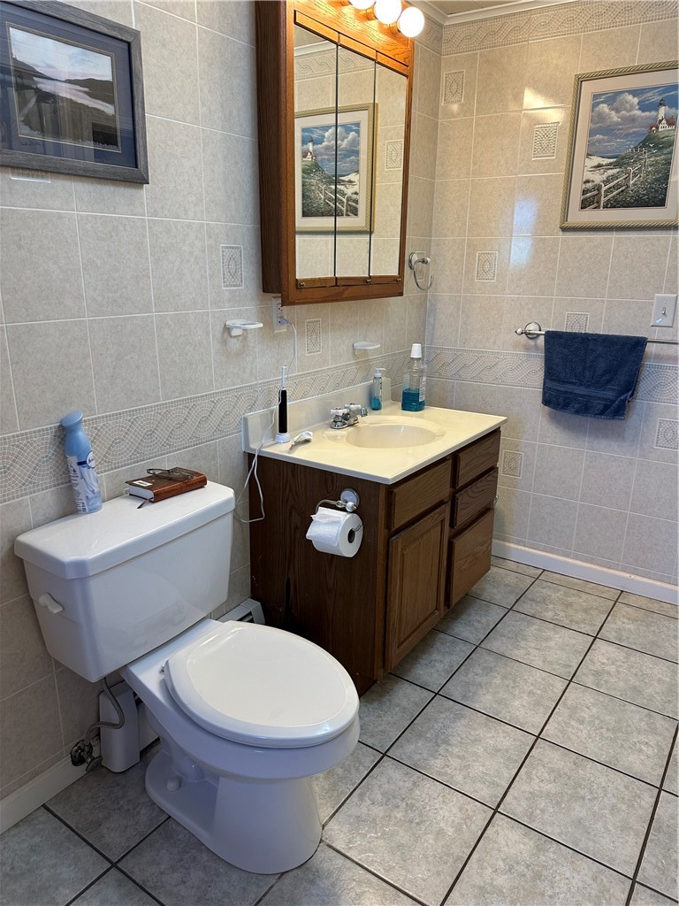 116 Derrick Road Bradford, PA 16701 - Photo 12 of 43 FIRST FLOOR BATH