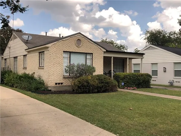 $3,800 | 6215 Kenwood Avenue, Dallas, TX 75214