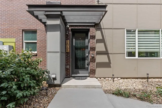 $3,250 | 2065 West 67th Place, Denver, CO 80221