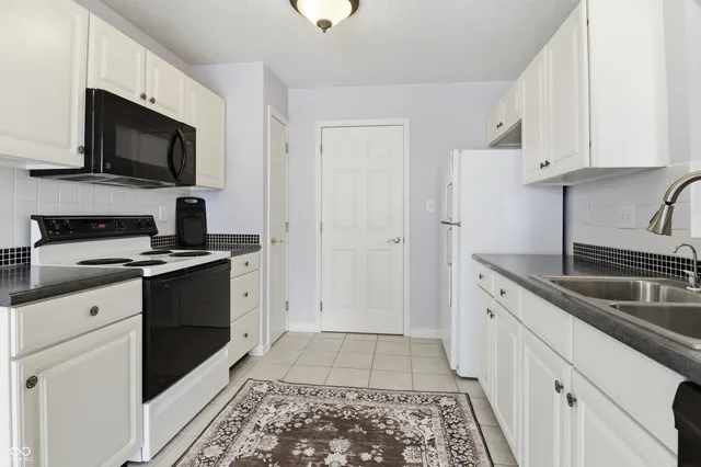 $292,000 | 9304 Maryland Court, Fishers, IN 46037