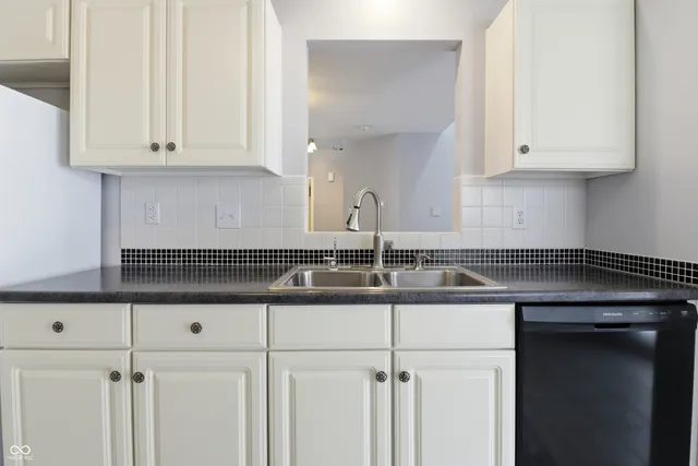 $292,000 | 9304 Maryland Court, Fishers, IN 46037