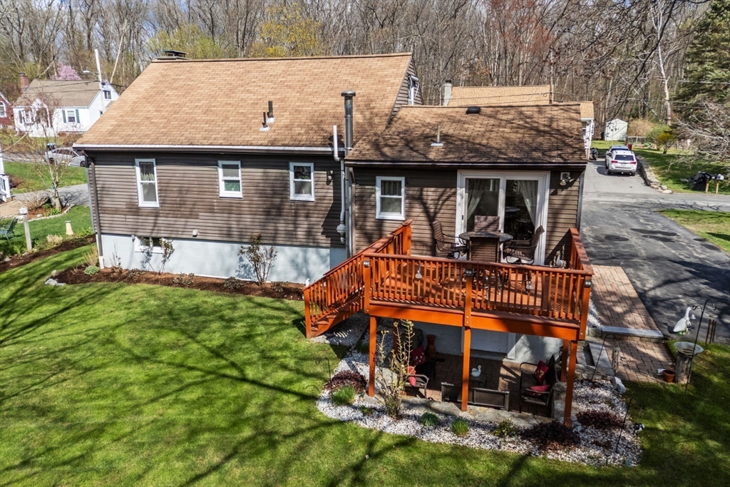 40 Manor Road Shrewsbury, MA 01545 - Photo 2 of 29