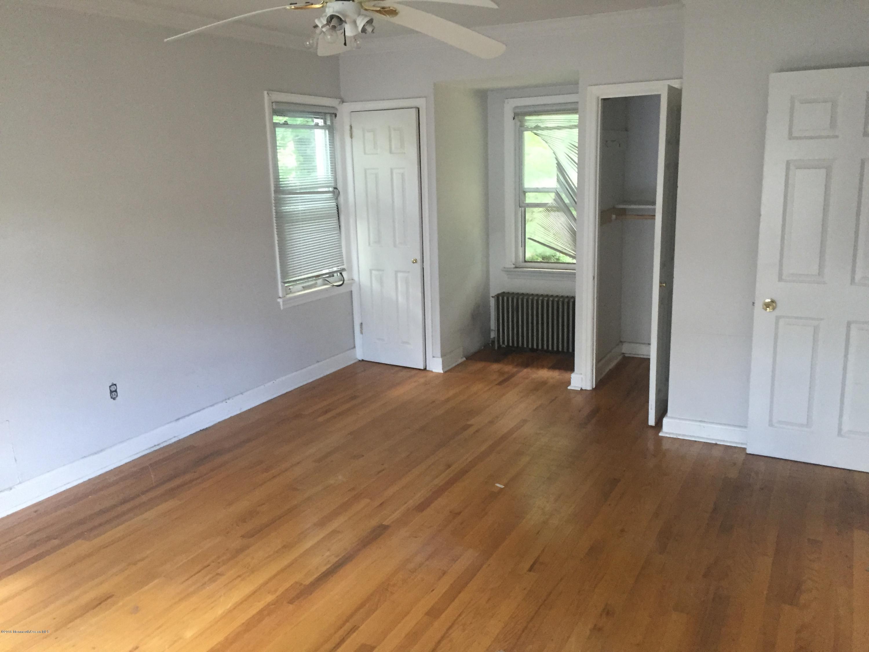 734 Holmdel Road Holmdel, NJ 07733 - Photo 5 of 18 IMG_0888