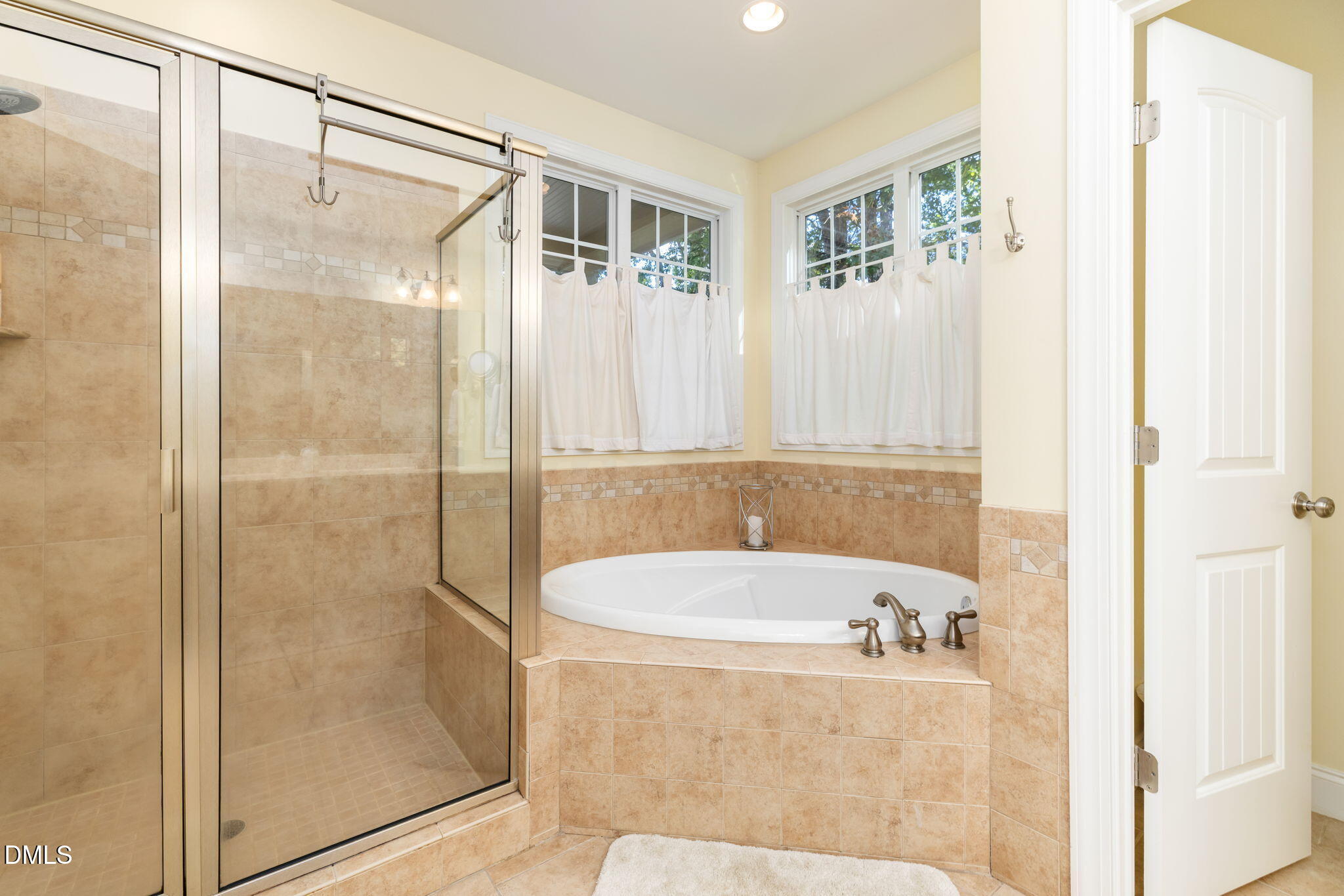 140 Breezewood Road Boydton, VA 23917 - Photo 37 of 87 a bathroom with a tub and shower