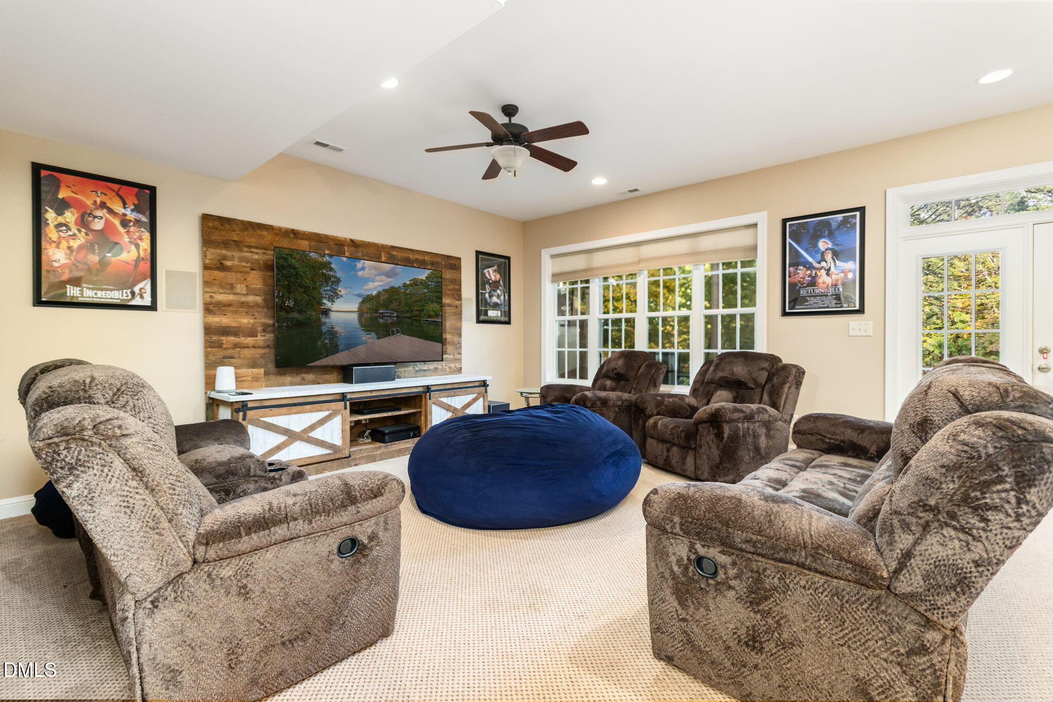 140 Breezewood Road Boydton, VA 23917 - Photo 65 of 87 a living room with furniture and a flat screen tv