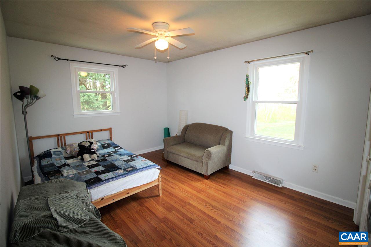 896 Cedar Grove Road Ruckersville, VA 22968 - Photo 19 of 31 a living room with furniture and a window