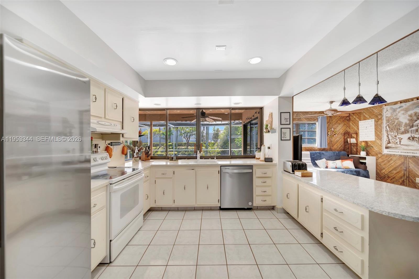 9220 Southwest 56th Street Cooper City, FL 33328 - Photo 9 of 38