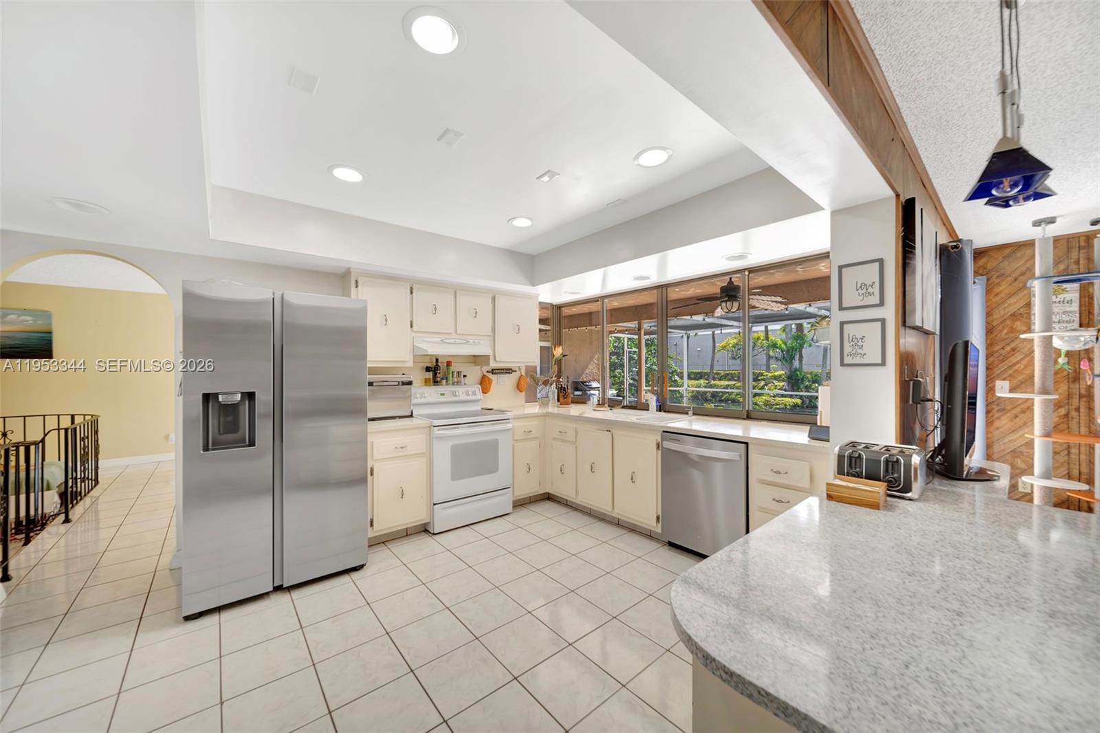 9220 Southwest 56th Street Cooper City, FL 33328 - Photo 10 of 38