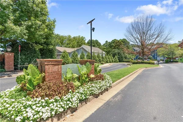 $199,000 | 3300 Dogwood Drive, Unit 311, Hapeville, GA 30354