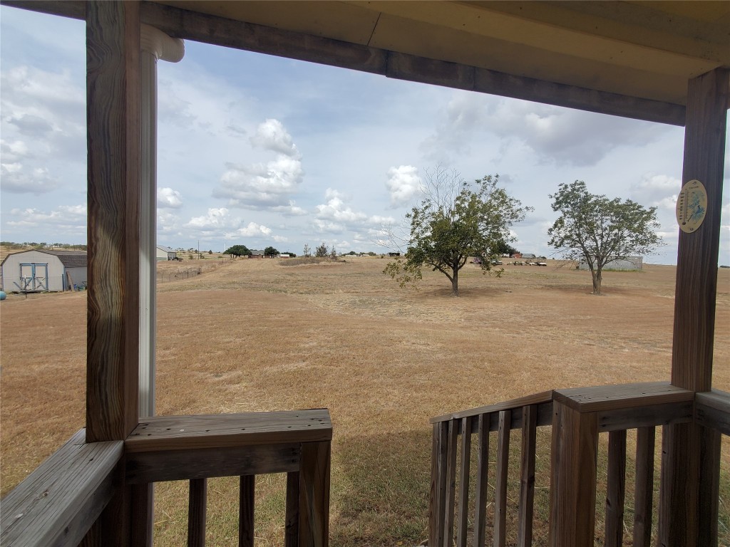 61 County Road 433 Taylor, TX 76574 - Photo 16 of 18
