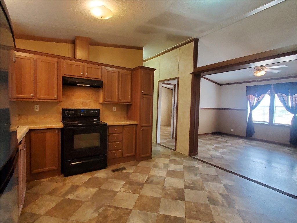 61 County Road 433 Taylor, TX 76574 - Photo 7 of 18