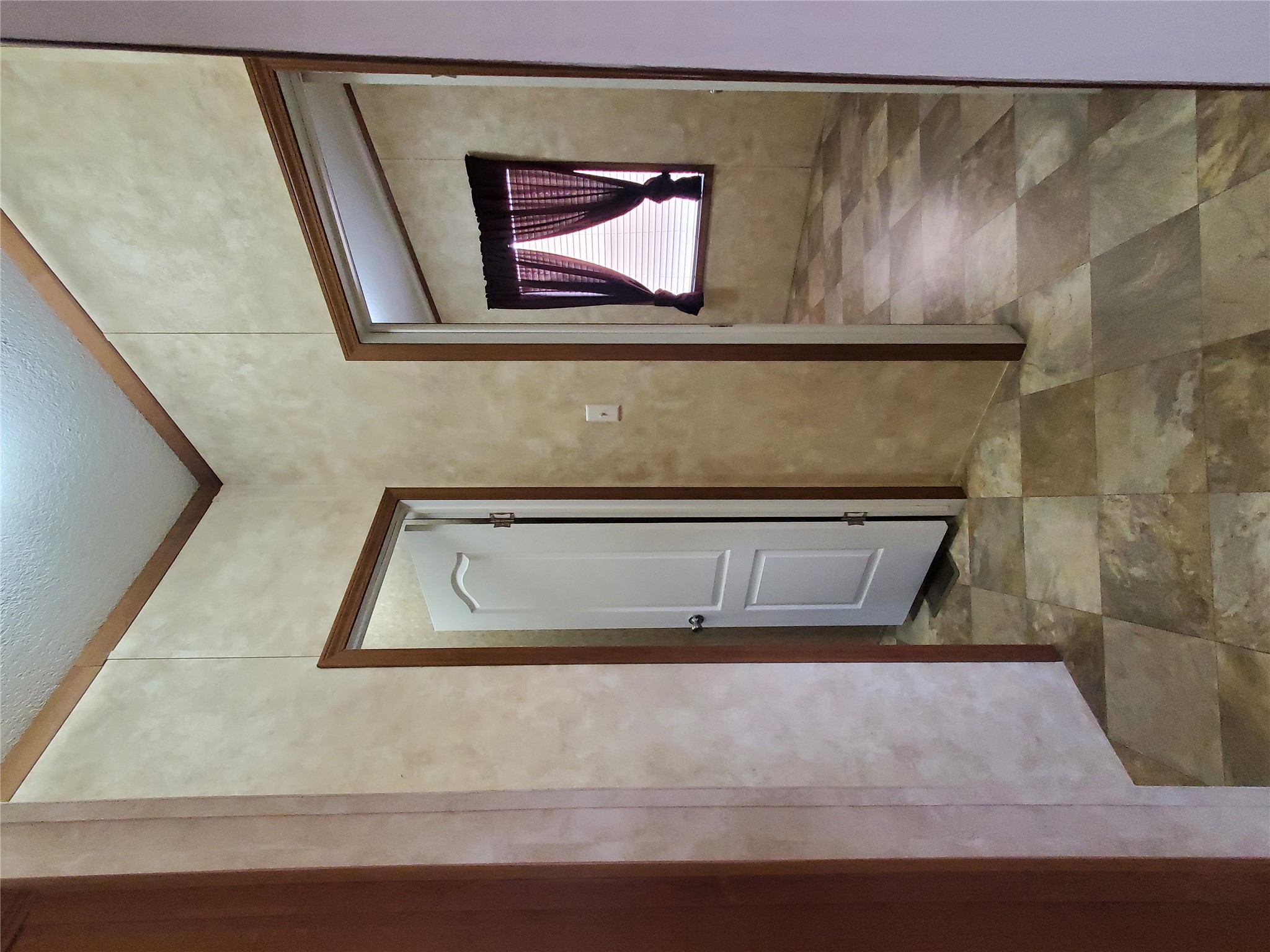 61 County Road 433 Taylor, TX 76574 - Photo 8 of 18 a view of entryway