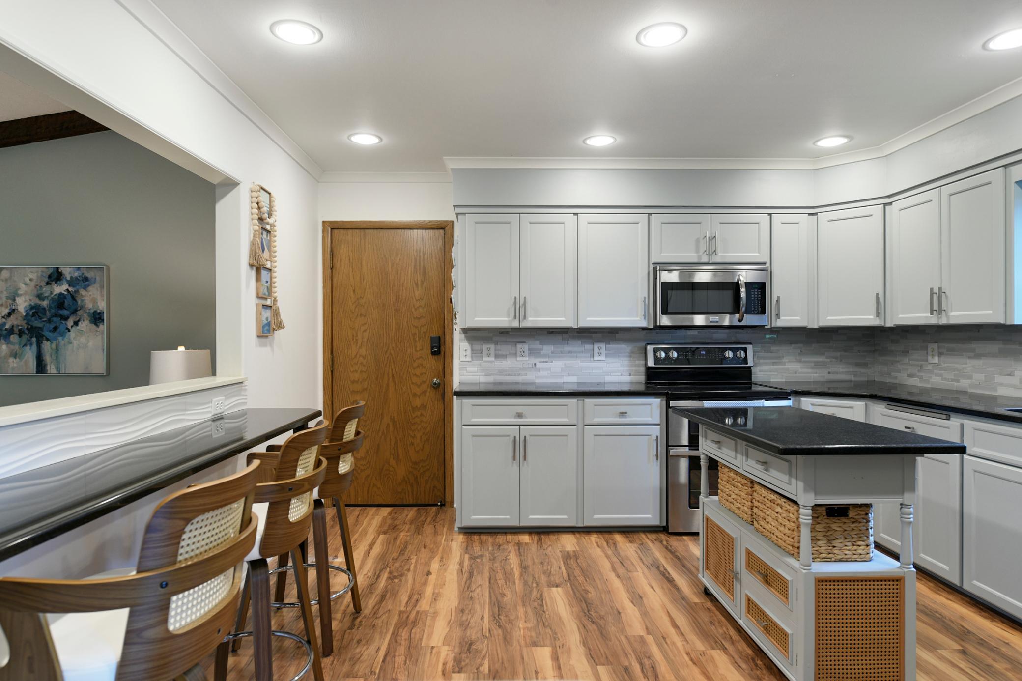 6835 Rosemary Road Eden Prairie, MN 55346 - Photo 25 of 62 Gallery Image 25
