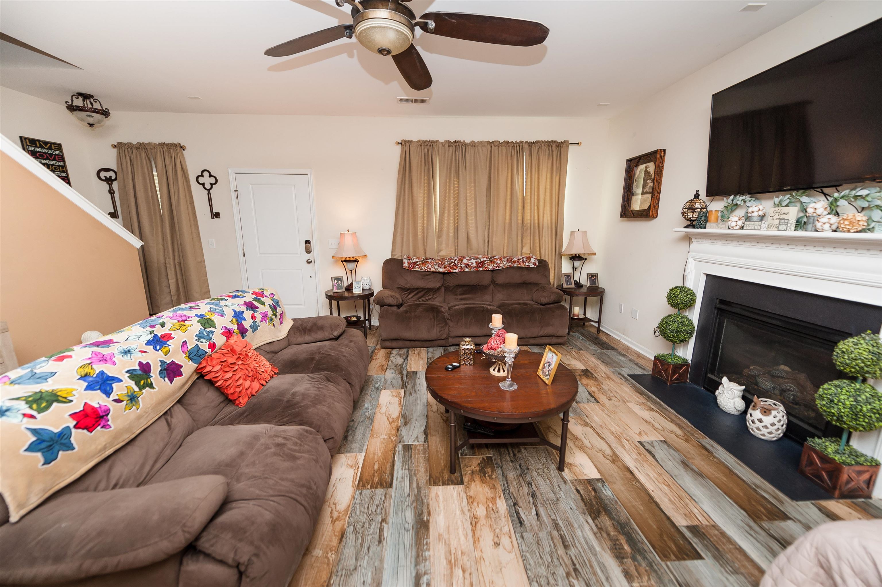 267 Castleton Circle Boiling Springs, SC 29316 - Photo 2 of 49