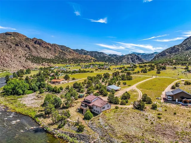 $898,000 | 161 Shannon Road, Cotopaxi, CO 81223