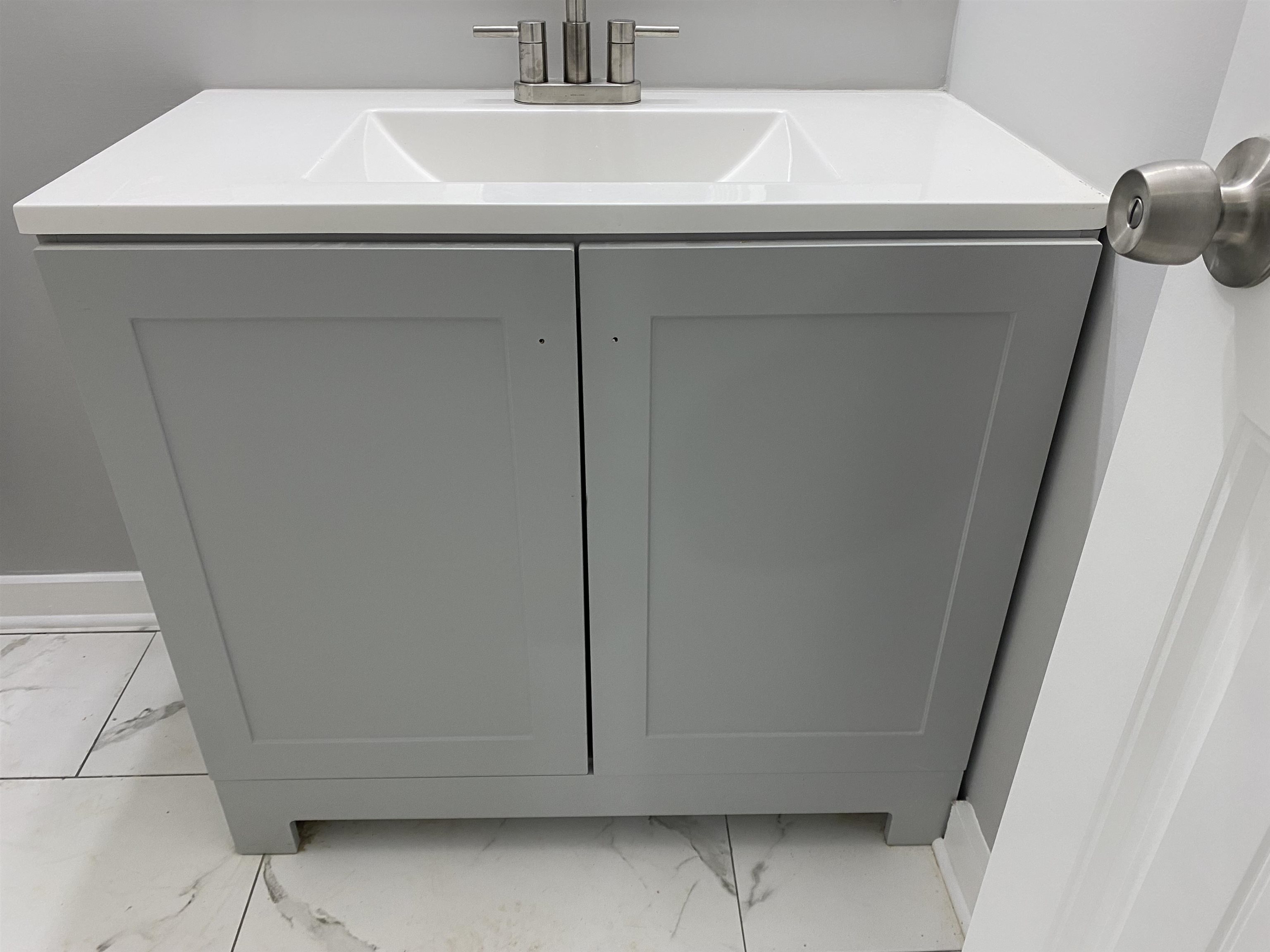 2352 Manchester Road Memphis, TN 38114 - Photo 25 of 36 a close view of sink