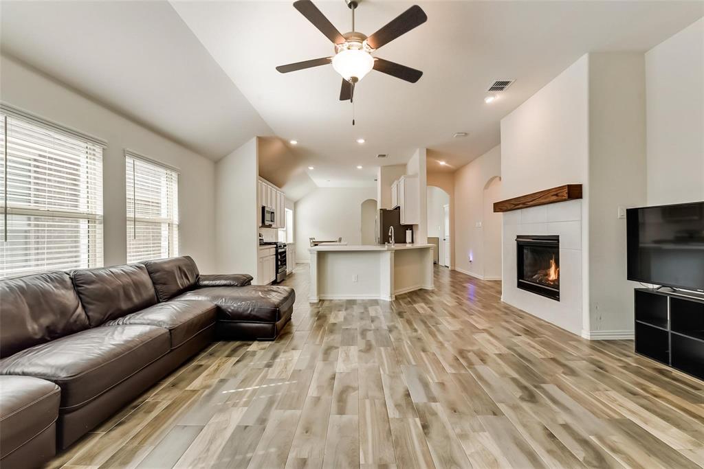 814 Bluewood Street Princeton, TX 75407 - Photo 6 of 19