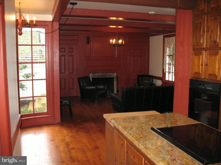 546 Lincoln Road Pilesgrove, NJ 08098 - Photo 8 of 24 Kitchen