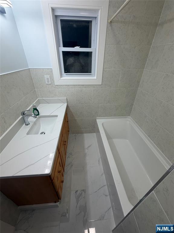101 Rochelle Avenue, Unit 2 Rochelle Park, NJ 07662 - Photo 8 of 24 Gallery Image 8