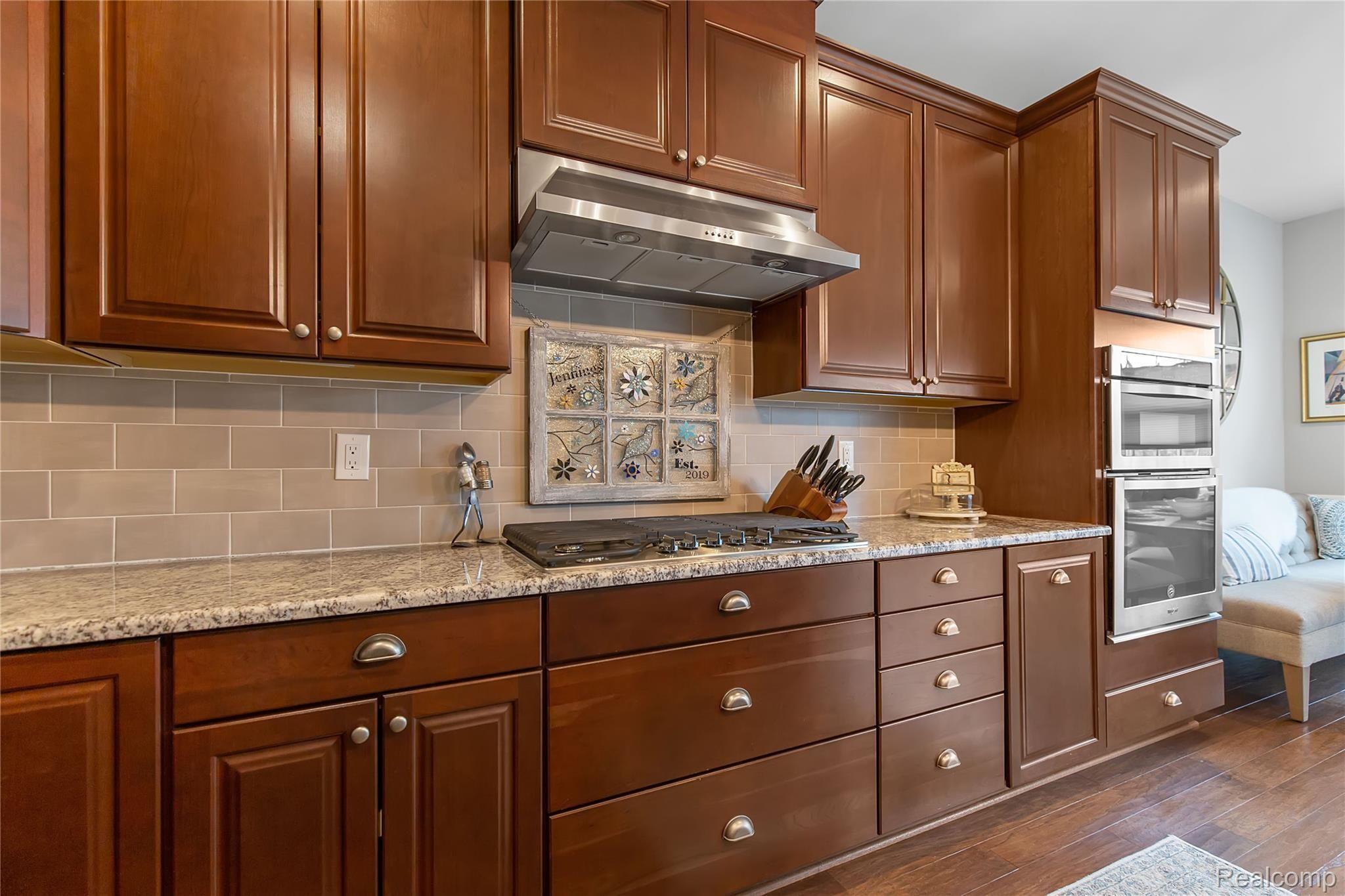 42929 Cardinal Way Novi, MI 48375 - Photo 6 of 46 22.jpg