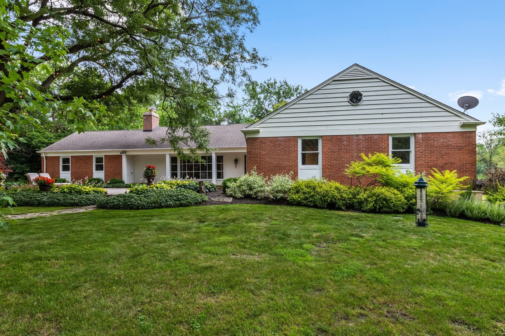1595 Dunbar Road Inverness, IL 60067 - Photo 2 of 36 Gallery Image 2