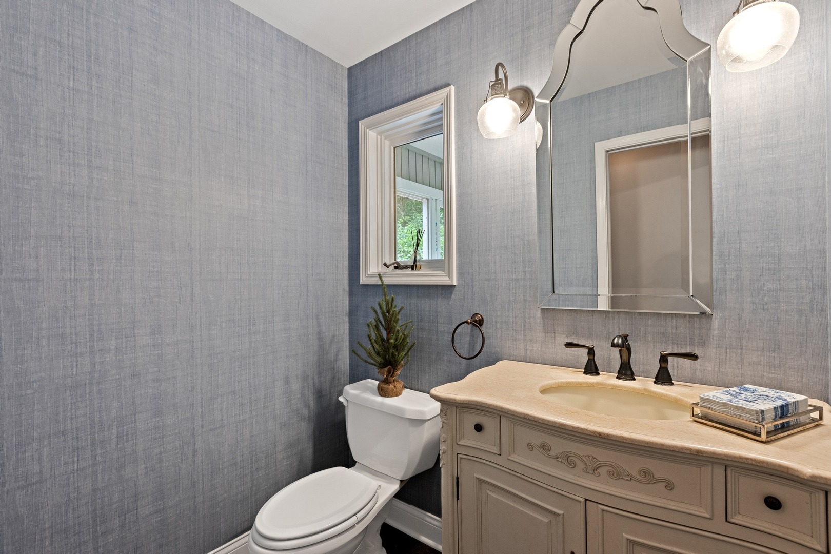 1595 Dunbar Road Inverness, IL 60067 - Photo 16 of 36 Gallery Image 16