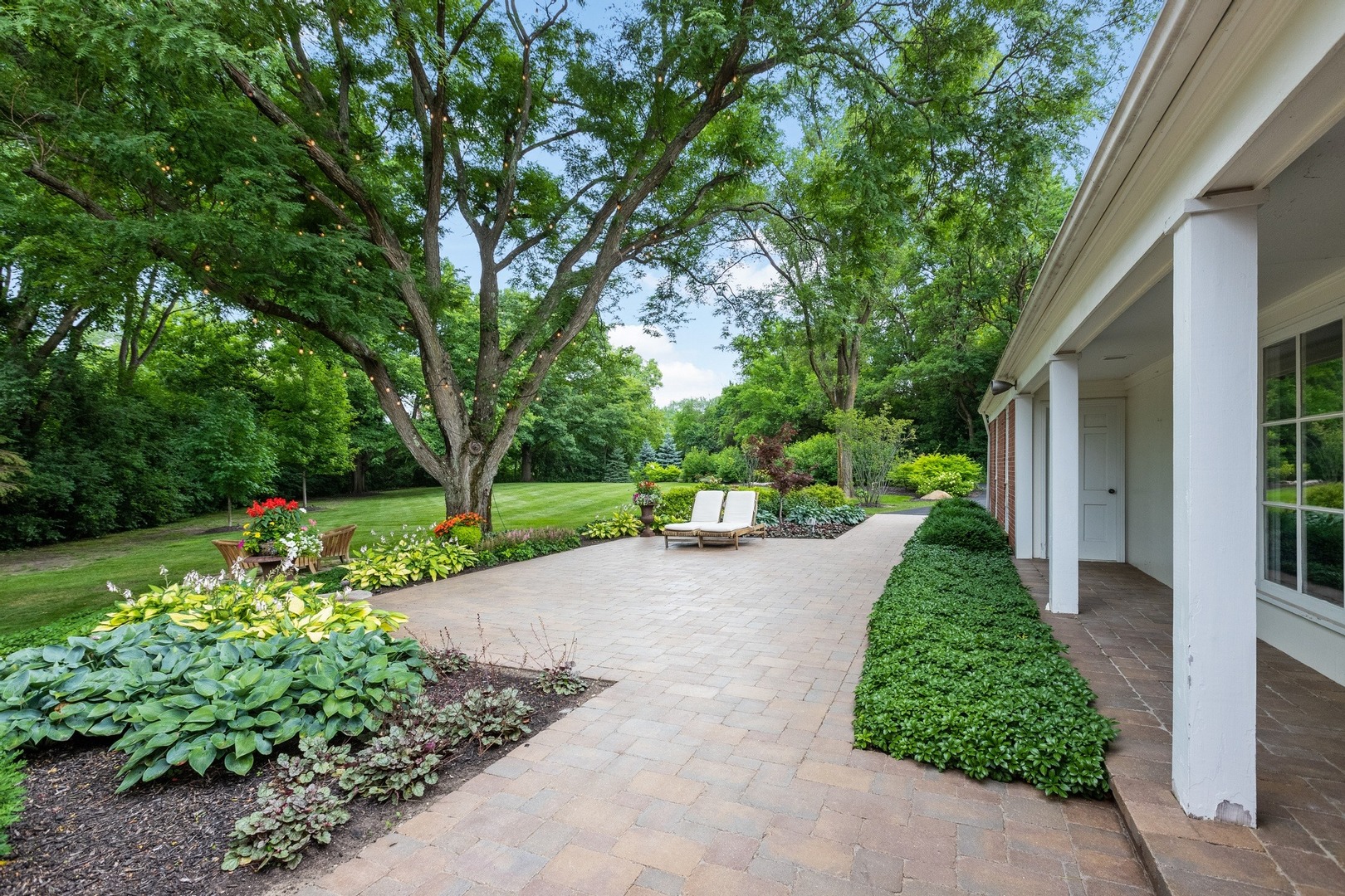 1595 Dunbar Road Inverness, IL 60067 - Photo 3 of 36 Gallery Image 3