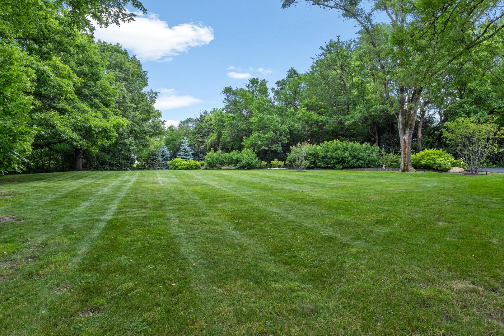1595 Dunbar Road Inverness, IL 60067 - Photo 30 of 36 Gallery Image 30