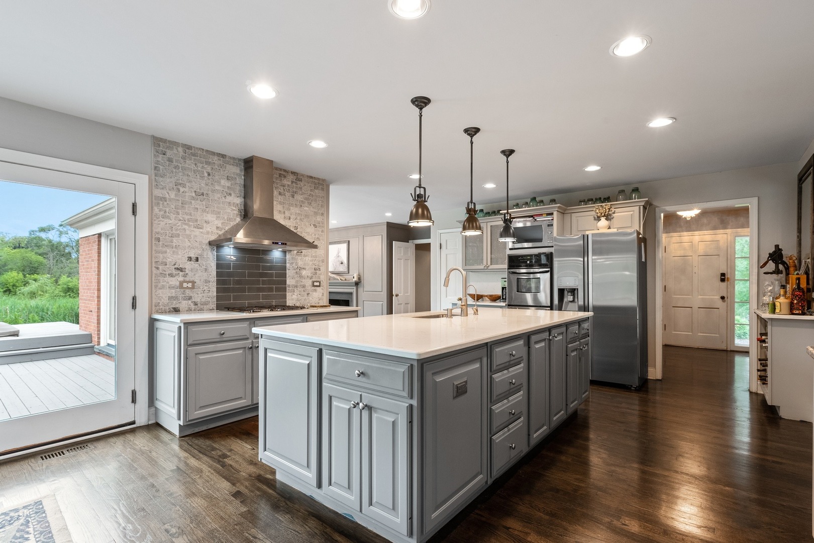 1595 Dunbar Road Inverness, IL 60067 - Photo 8 of 36 Gallery Image 8