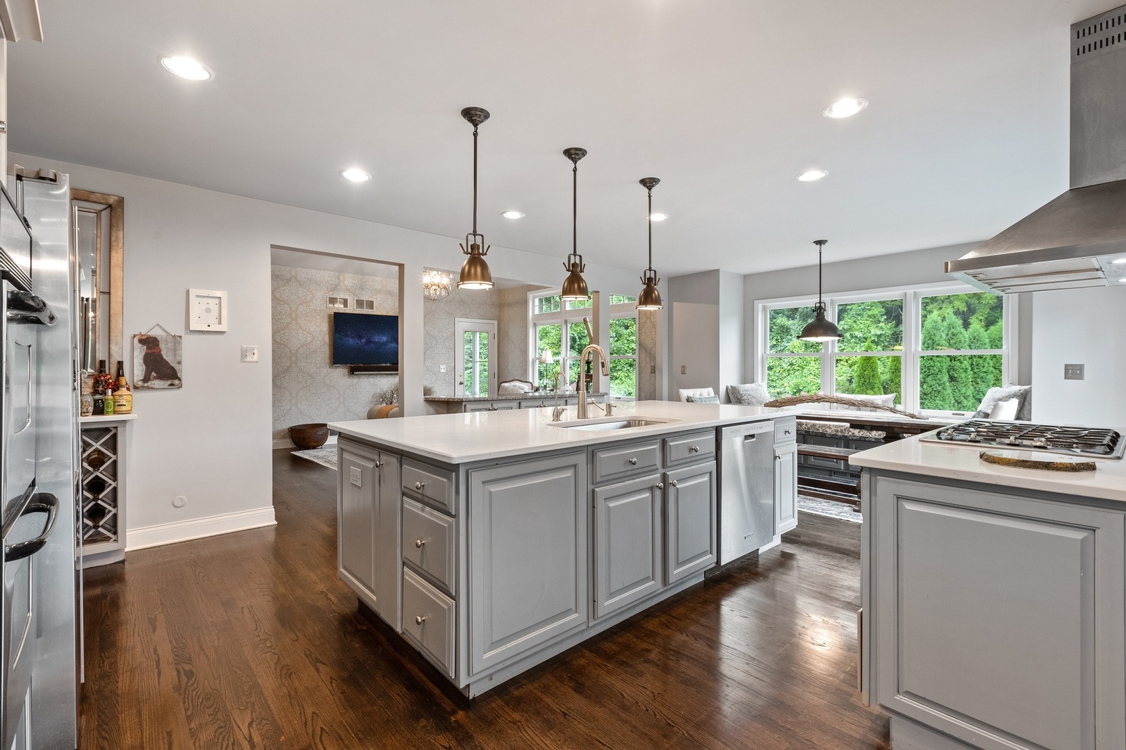 1595 Dunbar Road Inverness, IL 60067 - Photo 10 of 36 Gallery Image 10